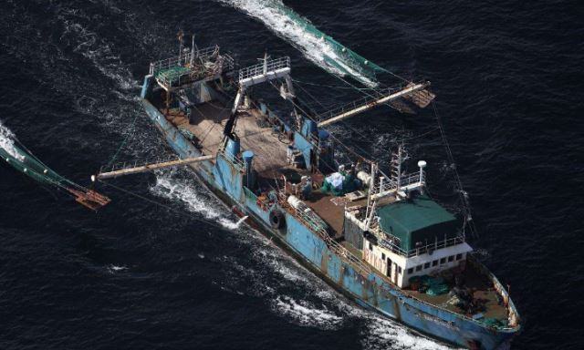 barca de pescuit fishing boat